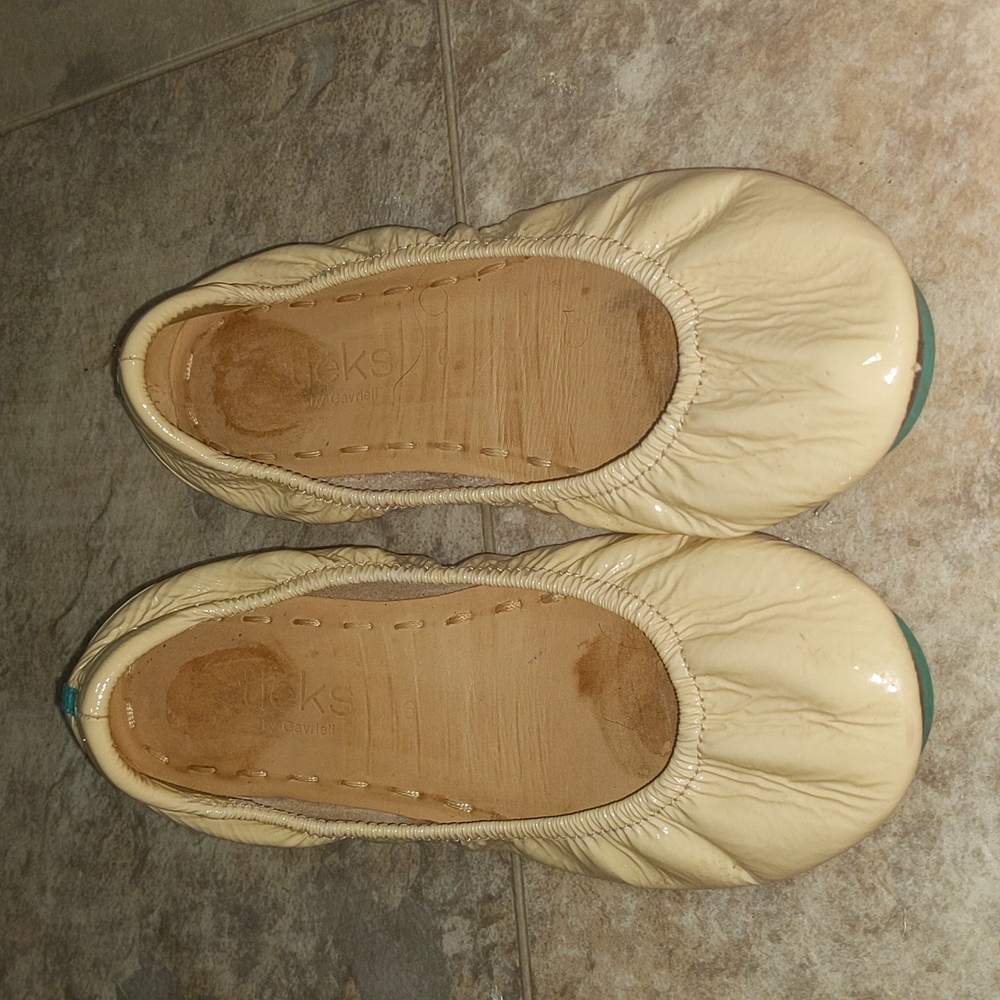 Tieks Cream Ballet Flats